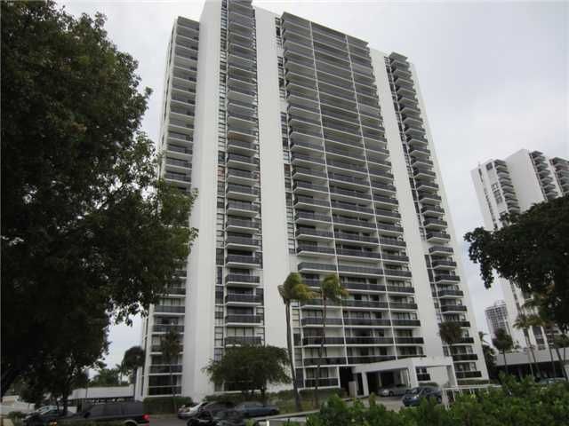 3625 N COUNTRY CLUB DR # 705, Miami, FL 33180