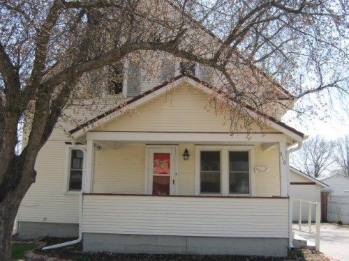 310 W 27th St, Kearney, NE 68845