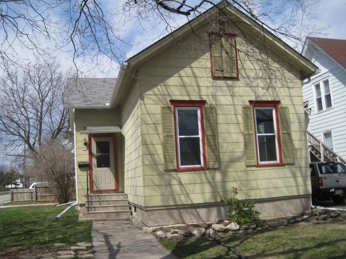 502 East Parkway Av, Oshkosh, WI 54901