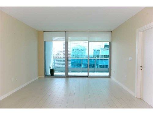 200 Biscayne Blvd Way # 3811, Miami, FL 33131
