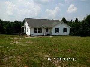 1513 Sandy Ridge Dr, Liberty, NC 27298