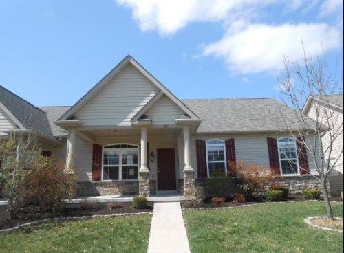 3121 Calhoun Dr, Saint Charles, MO 63301