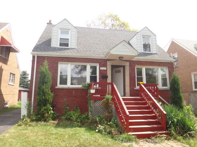 3025 Vernon Ave, Brookfield, IL 60513