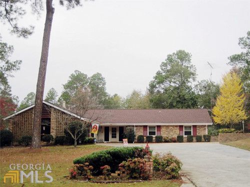 305 Avondale Dr, Sylvania, GA 30467