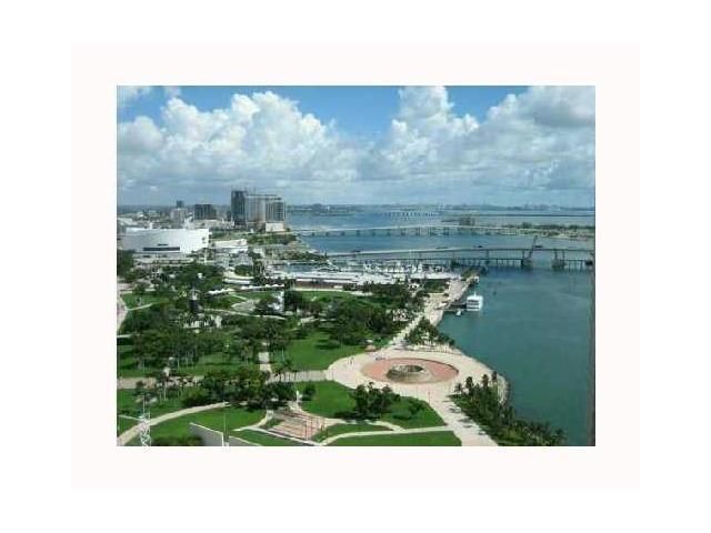 325 BISCAYNE BL # 1820, Miami, FL 33131