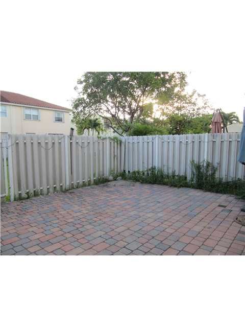 9736 NW 45 LN, Miami, FL 33178