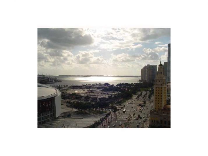 888 BISCAYNE BL # 2002, Miami, FL 33132
