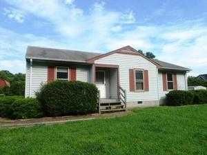 9709 Burkes Pond Rd, North, VA 23128
