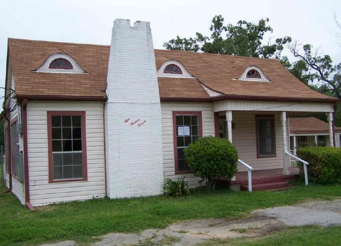 814 W High St, Grand Saline, TX 75140