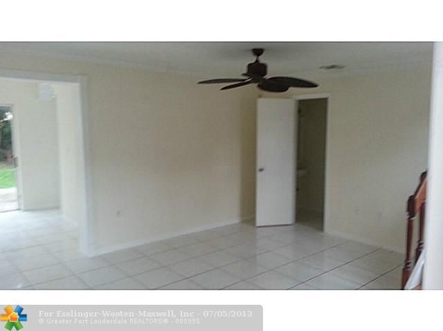 11831 SW 273 LN, Homestead, FL 33032