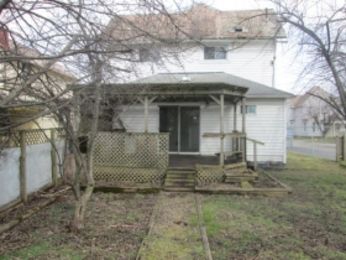 149 N Cedar St, Newark, OH 43055