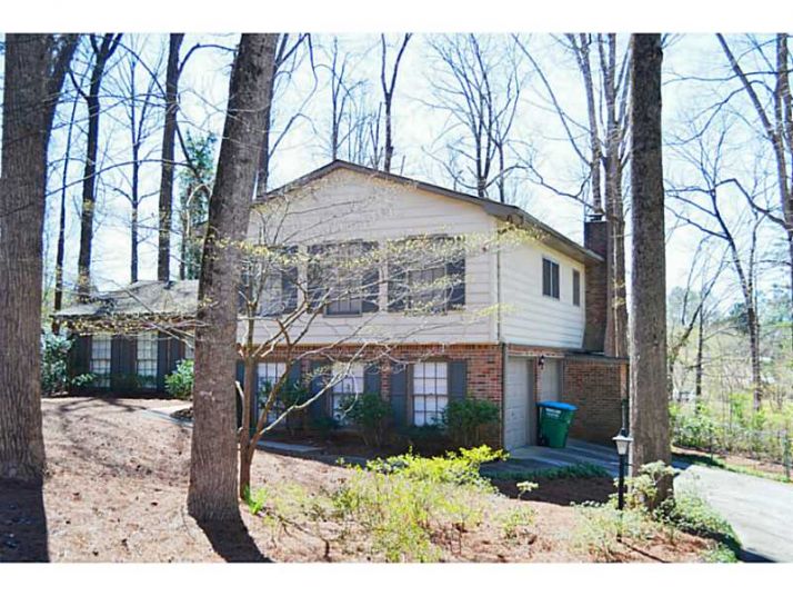 1021 Guys Court, Lilburn, GA 30047