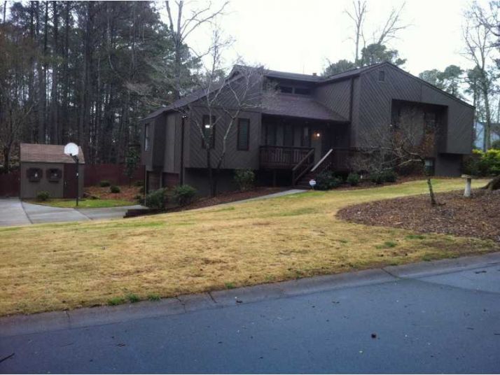 2710 Lange Court Ne, Marietta, GA 30062