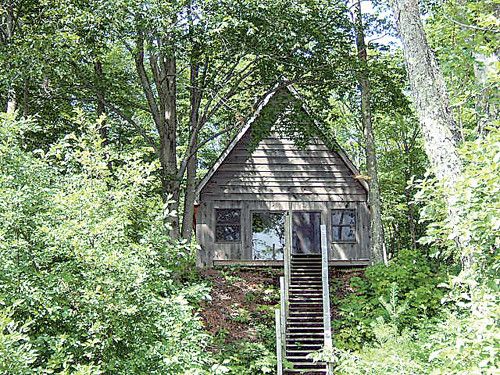 8063 W Wolf Lake Rd, Shingleton, MI 49884