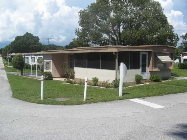 13151 Grape Ave, Grand Island, FL 32735