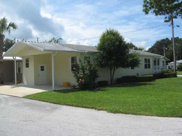 36202 Citrus Blvd., Grand Island, FL 32735