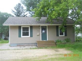 254 Broadway St, Amery, WI 54001