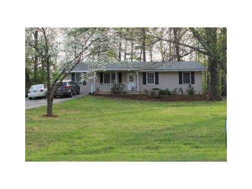 9 Bagwell Way, Lawrenceville, GA 30044