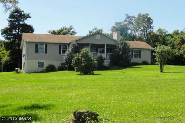 21 Virginia Pines Ln, Huntly, VA 22640