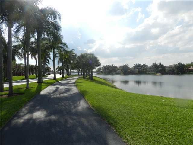 6751 NW 107 CT, Miami, FL 33178