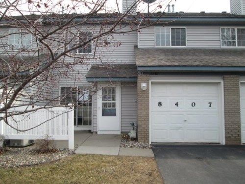 8407 Corcoran Cir, Inver Grove Heights, MN 55076