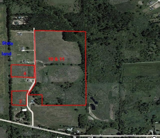 10-11 Skeeter Ln, Dansville, MI 48819