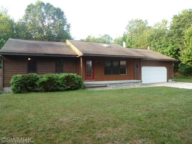 7107 Hancock Rd, Montague, MI 49437