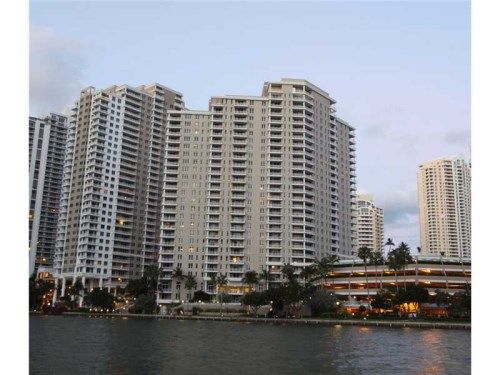 701 BRICKELL KEY BL # 801, Miami, FL 33131