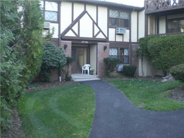 582 Sierra Vista Lane, Valley Cottage, NY 10989