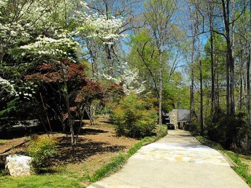 5428 North Cove Road, Gainesville, GA 30504