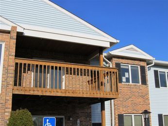 1535 Harbor Ct Apt 69, Trenton, MI 48183
