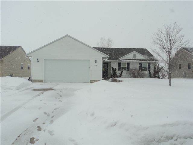 104 Casey St, Fox Lake, WI 53933