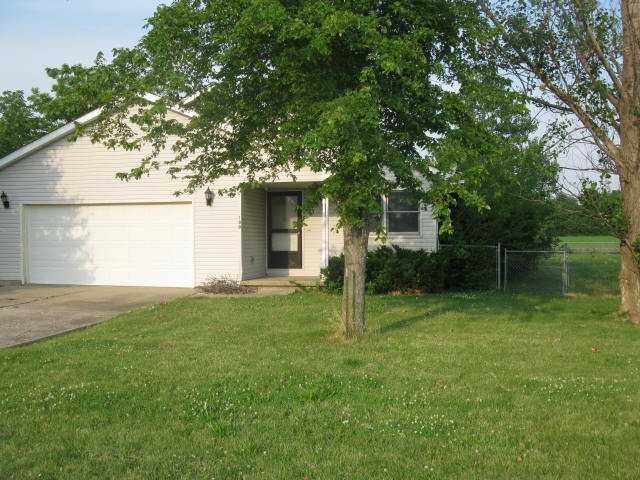 100 Post Rd, Virden, IL 62690