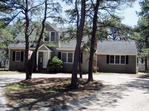 195 Pinewood Cir, Wellfleet, MA 02667