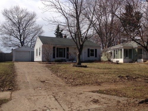 2112 Waldron St SW, Wyoming, MI 49519
