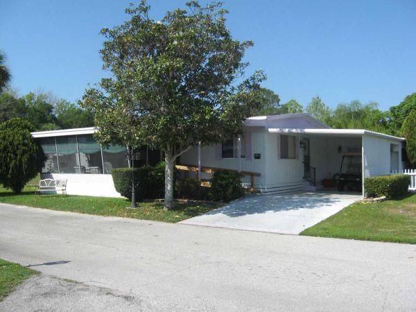 36029 Plum Ave, Grand Island, FL 32735