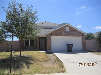 2981 Temple Dr, Laredo, TX 78043