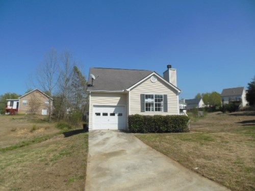 1384 Camrose Ct, Douglasville, GA 30134