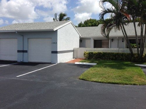 2640 Gately Dr, West Palm Beach, FL 33415
