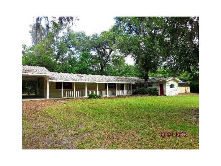 854 Pleasant St, Lake Helen, FL 32744