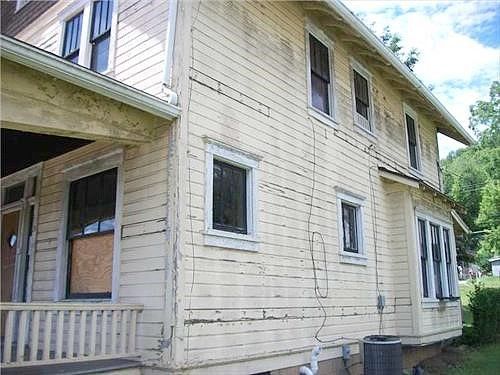 Short, Avella, PA 15312