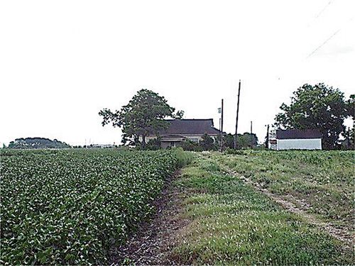 8311 GRUNWALD, Beasley, TX 77417