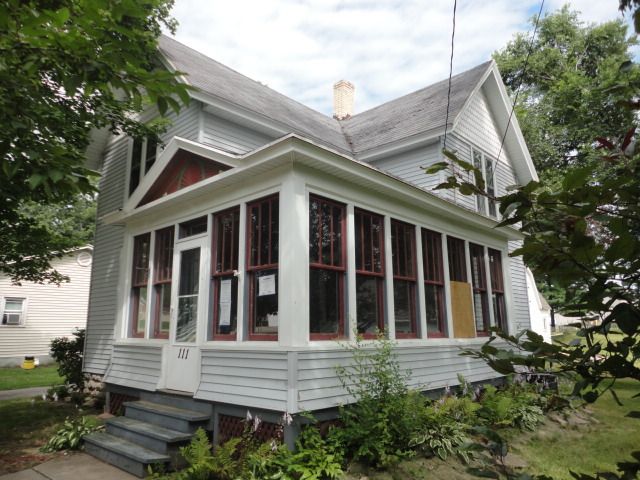 111 E State Street, Fox Lake, WI 53933