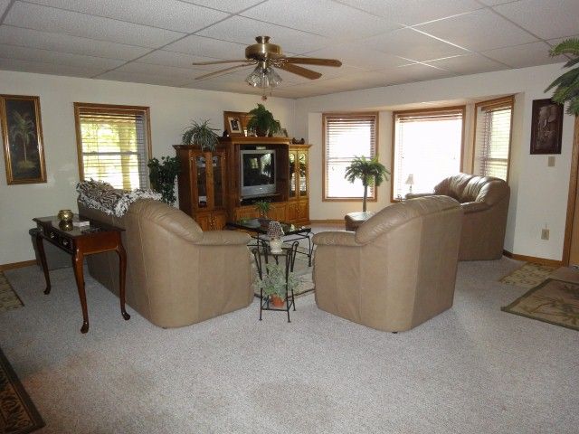 78 Cherokee Road, Cherokee Village, AR 72529