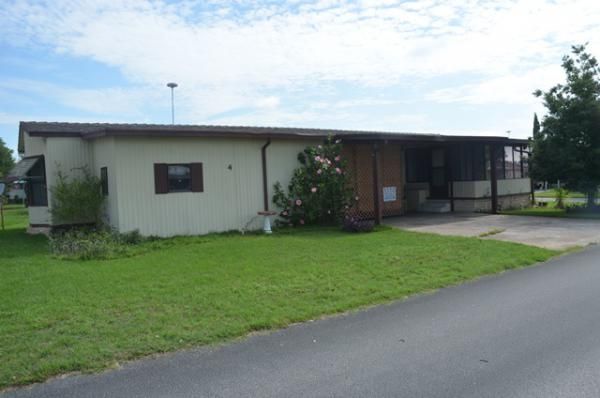 6828 Clubhouse Drive, Fruitland Park, FL 34731