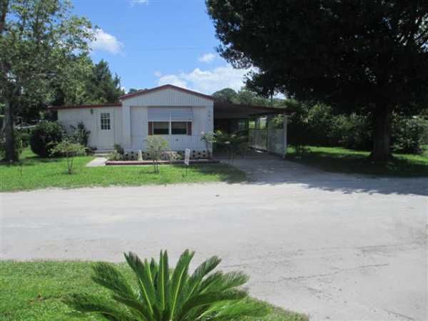 206 Iris Drive, Fruitland Park, FL 34731