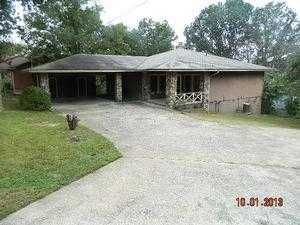 84 Powhatan Dr, Cherokee Village, AR 72529