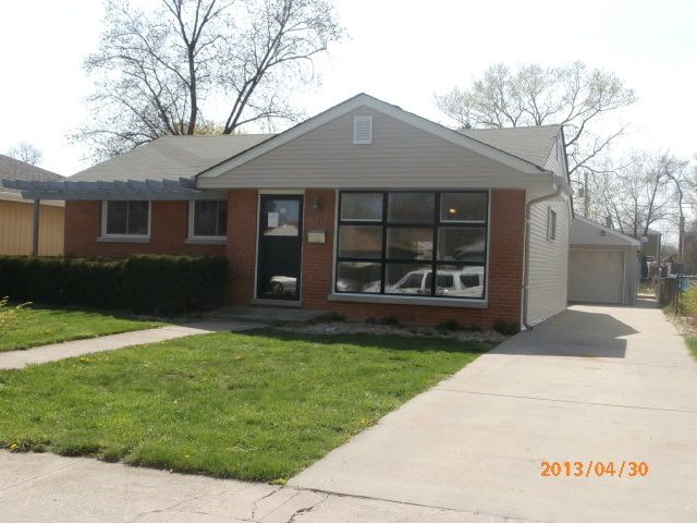 4232 Oak Ave, Brookfield, IL 60513