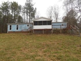 94 Homestead Dr, Pittsboro, NC 27312
