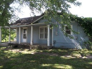 223 S Central Ave, Lacona, IA 50139